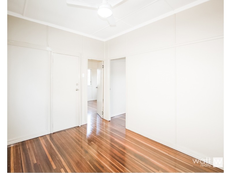 7 Inglis Street, Woody Point QLD 4019