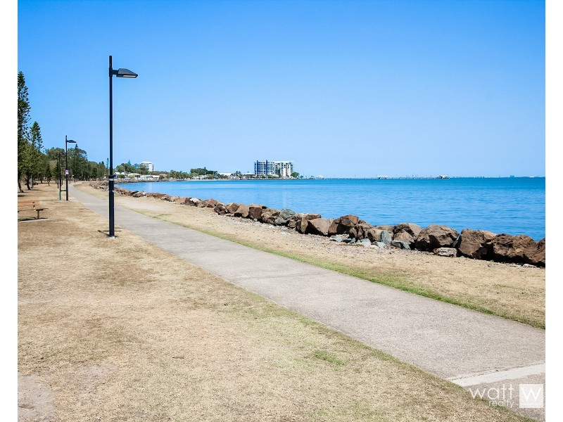 7 Inglis Street, Woody Point QLD 4019