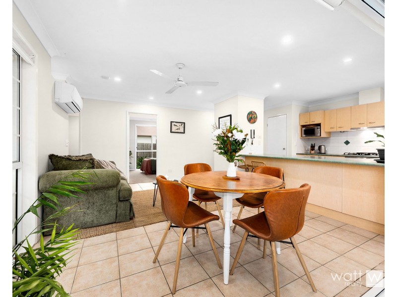 10 Amanda Place, Bridgeman Downs QLD 4035