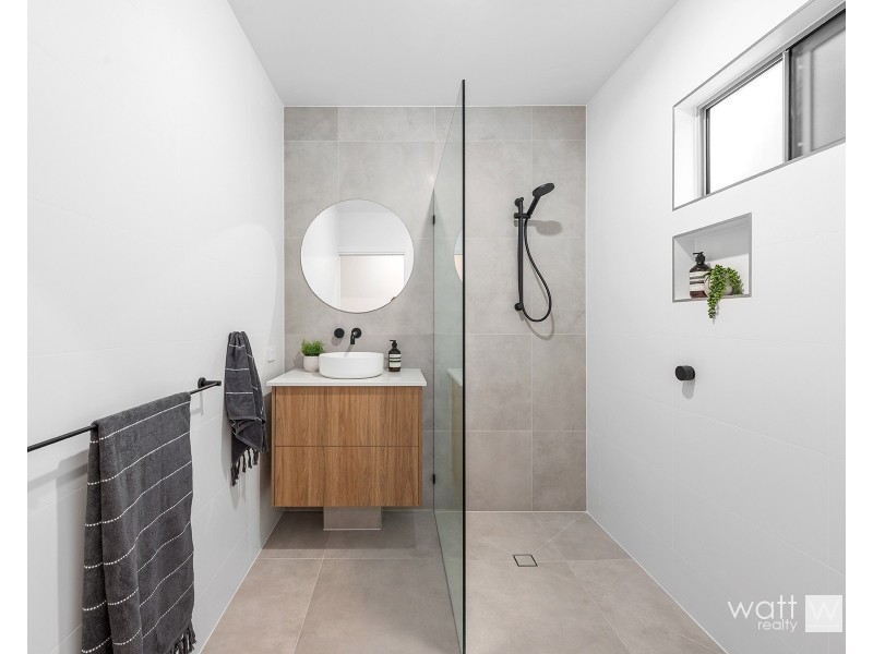 2 Angliss Street, Wilston QLD 4051