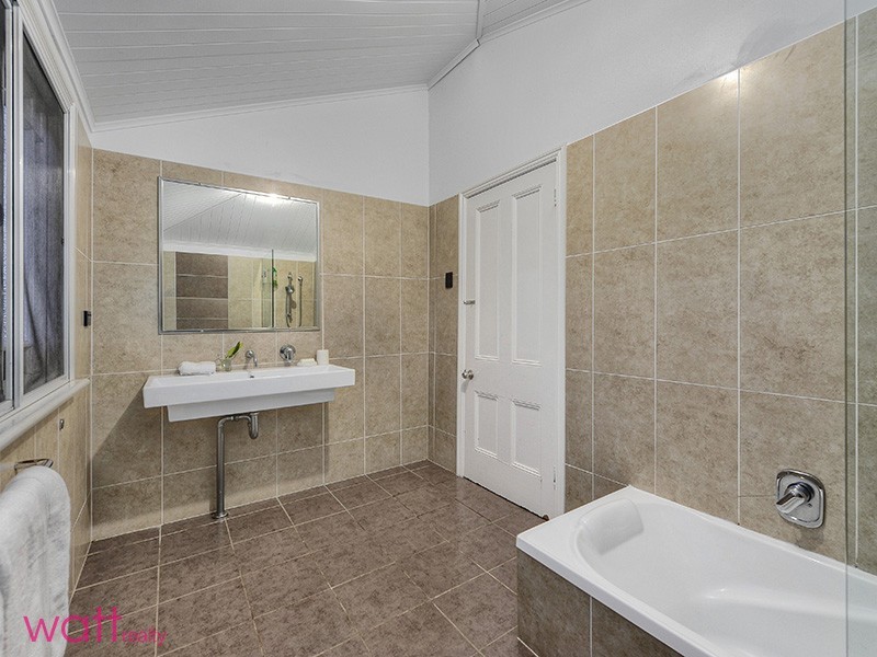 Lot 3 / 55 Chaseley Street, Nudgee Beach QLD 4014