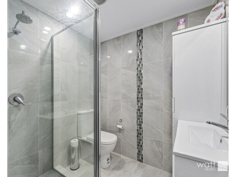8 Kensington Way, Strathpine QLD 4500