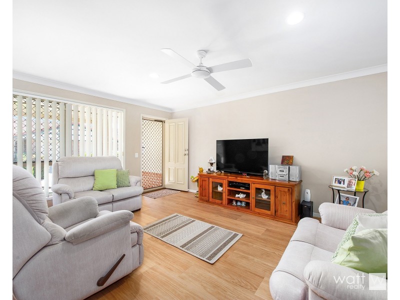 4/9 Lavender Place, Fitzgibbon QLD 4018