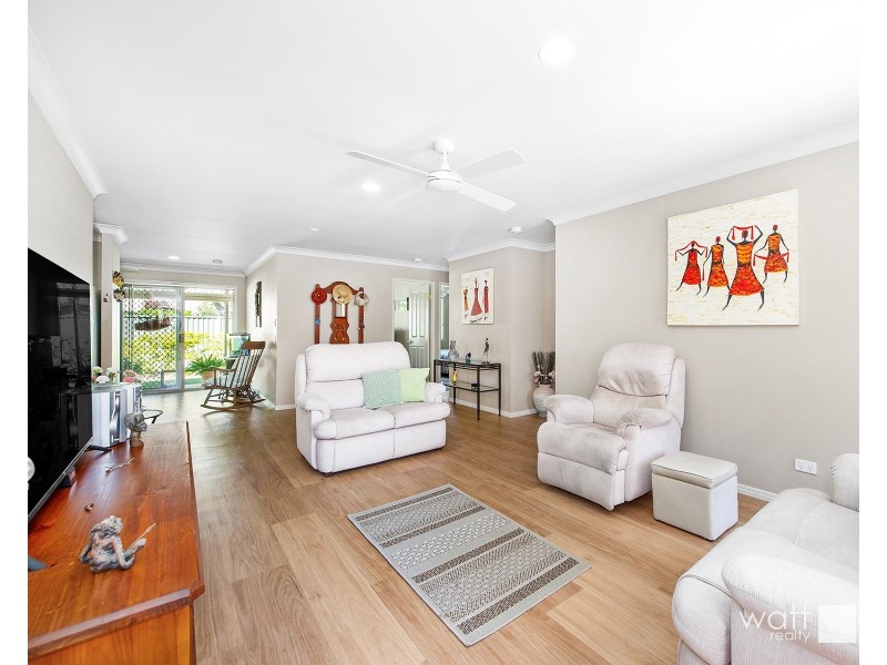 4/9 Lavender Place, Fitzgibbon QLD 4018