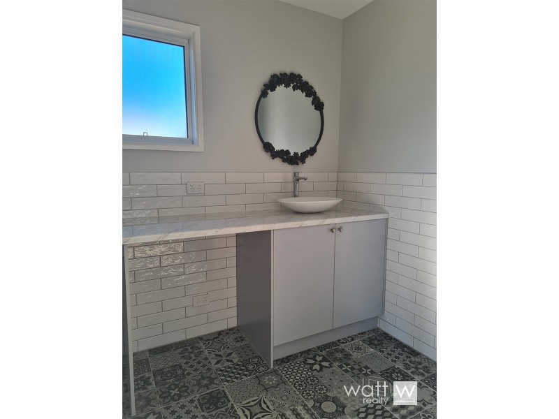 15 Central Avenue, Deagon QLD 4017