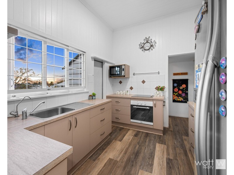 90 Rode Road, Wavell Heights QLD 4012