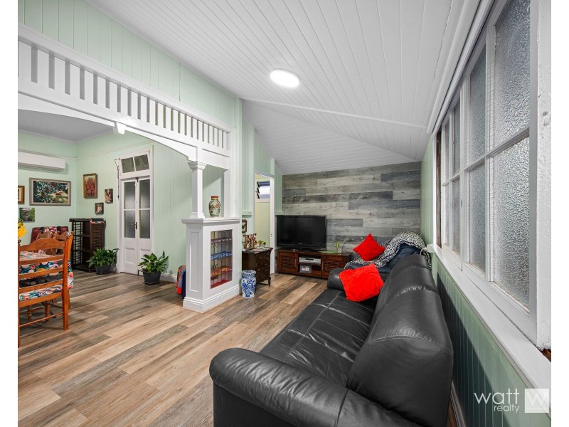 90 Rode Road, Wavell Heights QLD 4012