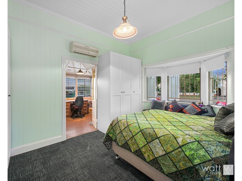 90 Rode Road, Wavell Heights QLD 4012