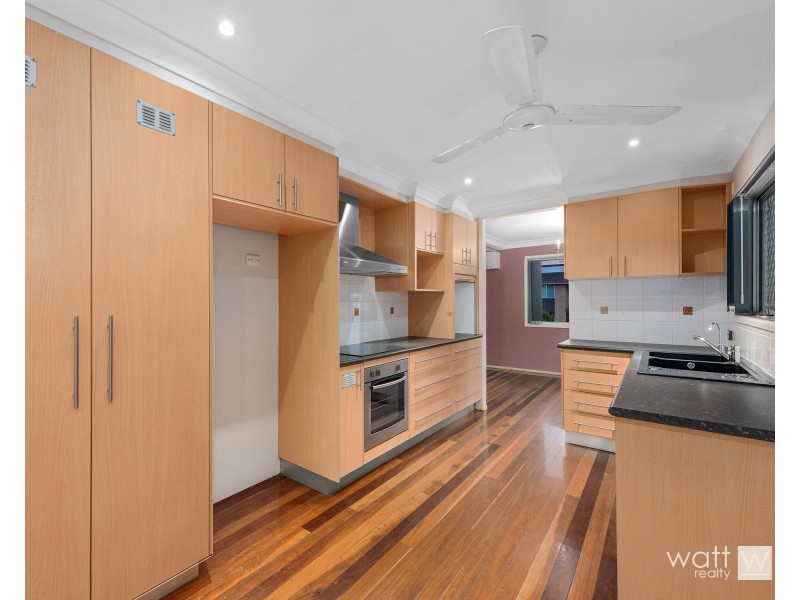 8 Ifield Street, Mcdowall QLD 4053