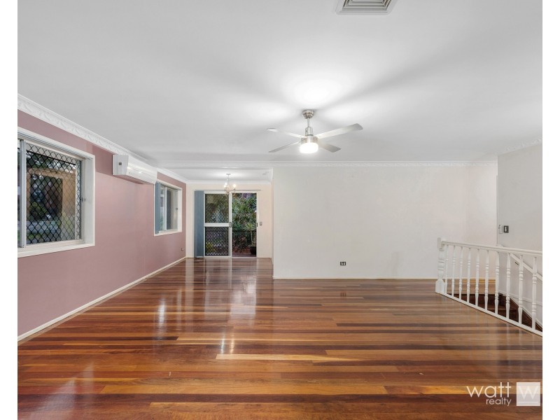 8 Ifield Street, Mcdowall QLD 4053