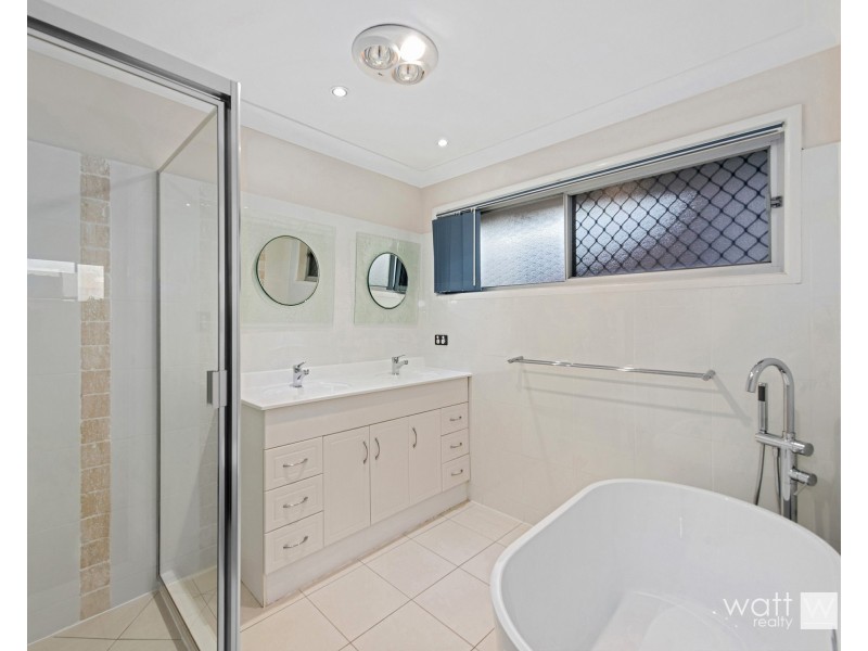 8 Ifield Street, Mcdowall QLD 4053