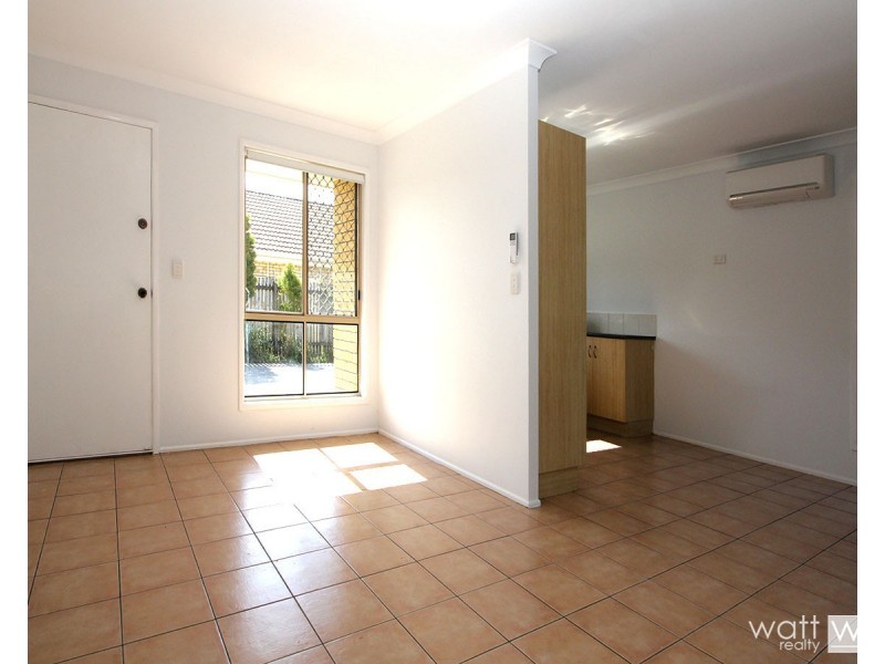 2/9 Conifer Close, Fitzgibbon QLD 4018