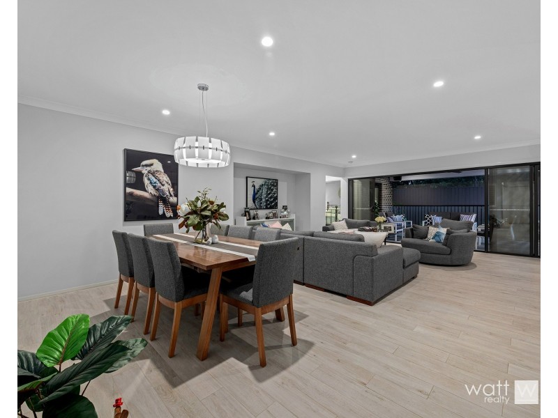 24 Outlook Crescent, Bridgeman Downs QLD 4035