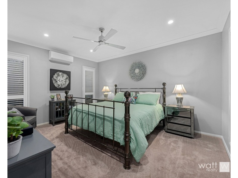 24 Outlook Crescent, Bridgeman Downs QLD 4035