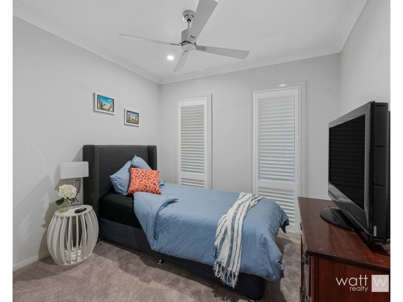 24 Outlook Crescent, Bridgeman Downs QLD 4035