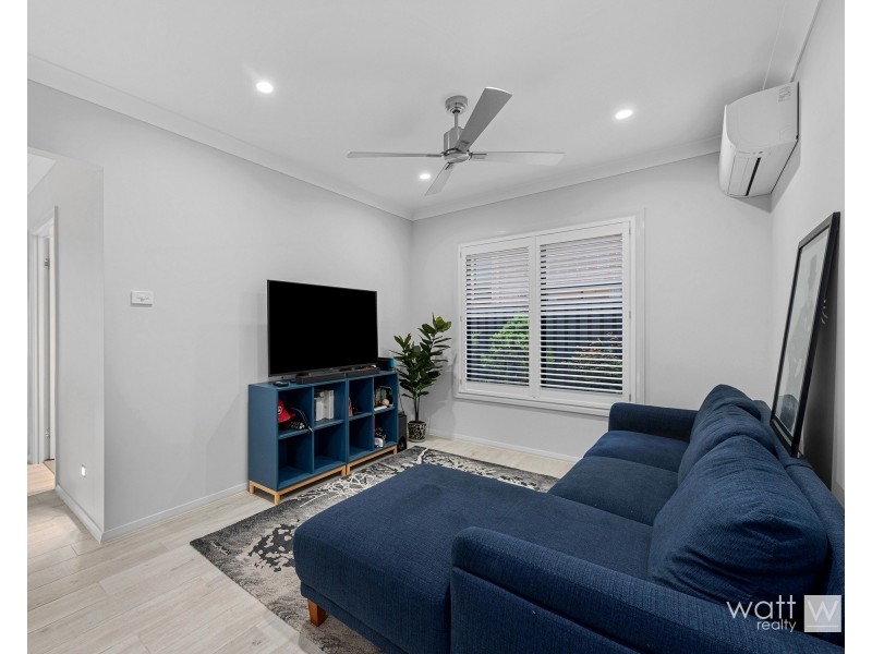 24 Outlook Crescent, Bridgeman Downs QLD 4035