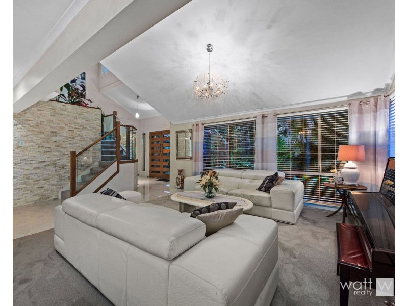 8 Crockford  Place, Everton Park QLD 4053