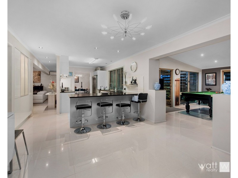 8 Crockford  Place, Everton Park QLD 4053