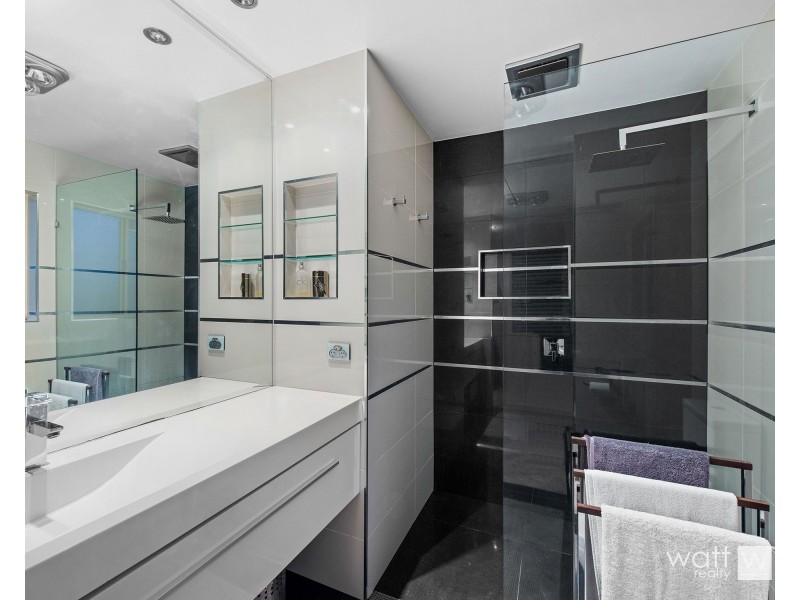 8 Crockford  Place, Everton Park QLD 4053