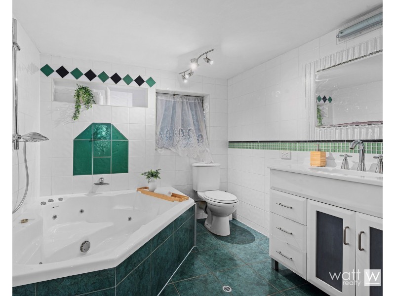 31 Brelox Street, Chermside West QLD 4032