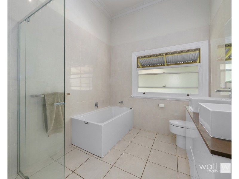 3 Clapham Court, Bunya QLD 4055