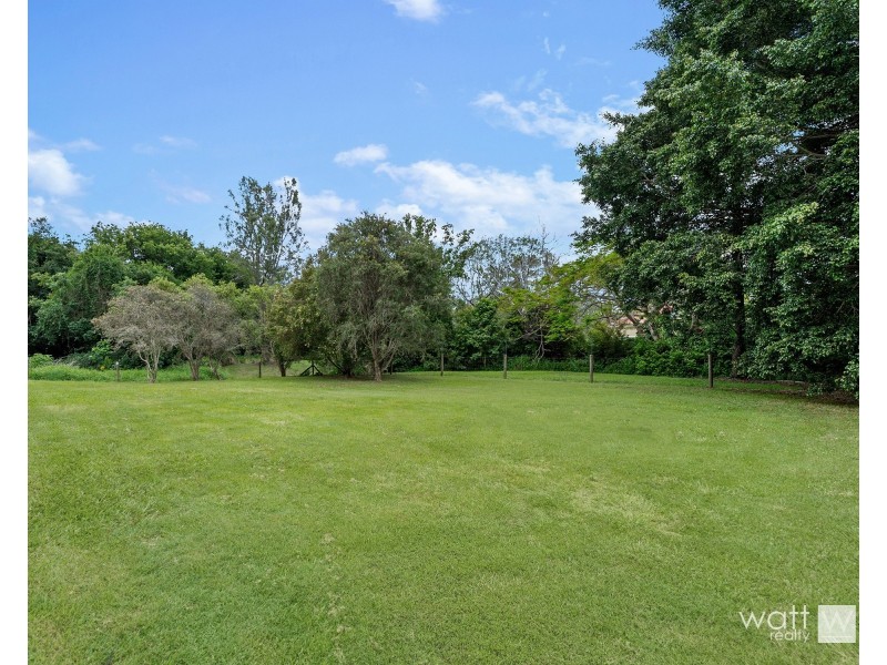 3 Clapham Court, Bunya QLD 4055