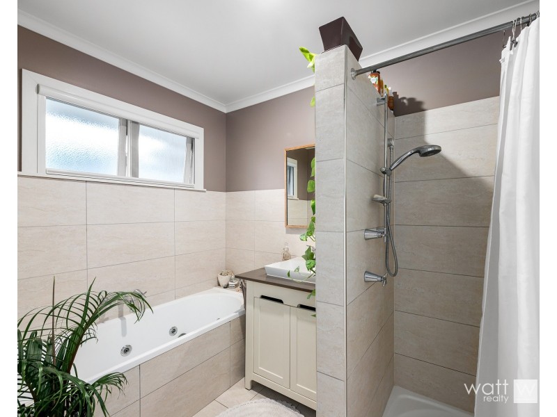 9 Aldwych Street, Stafford Heights QLD 4053