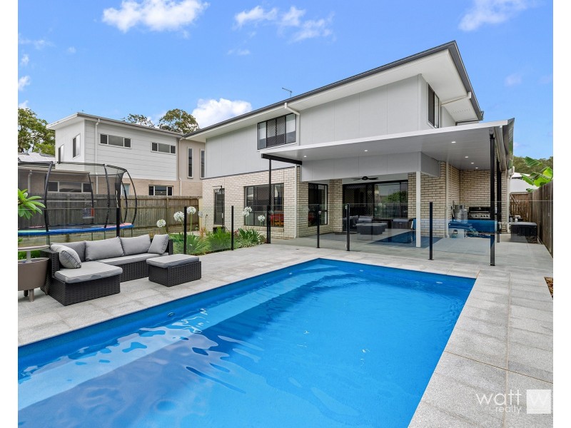 6 Saltbeck Close, Bridgeman Downs QLD 4035