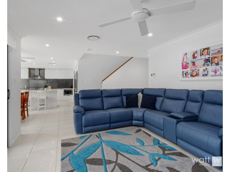 6 Saltbeck Close, Bridgeman Downs QLD 4035