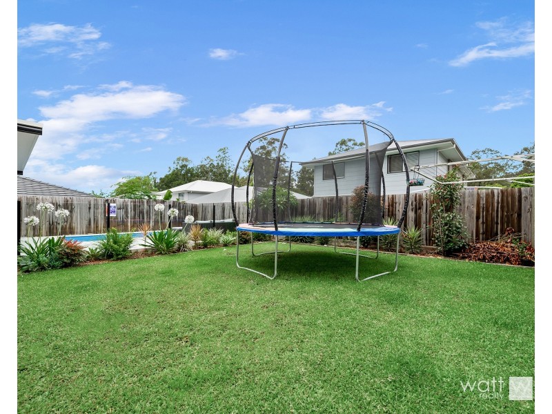 6 Saltbeck Close, Bridgeman Downs QLD 4035