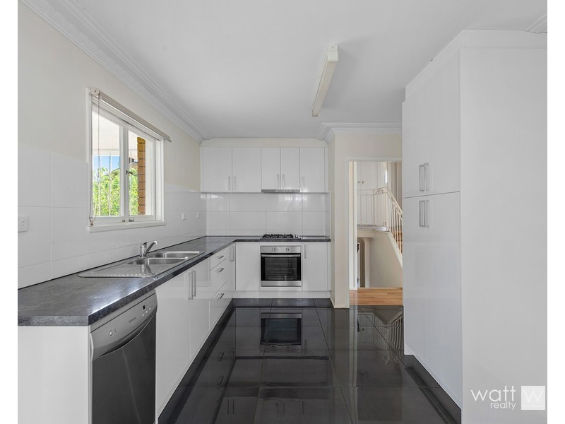 15 Fairlane Street, Chermside West QLD 4032