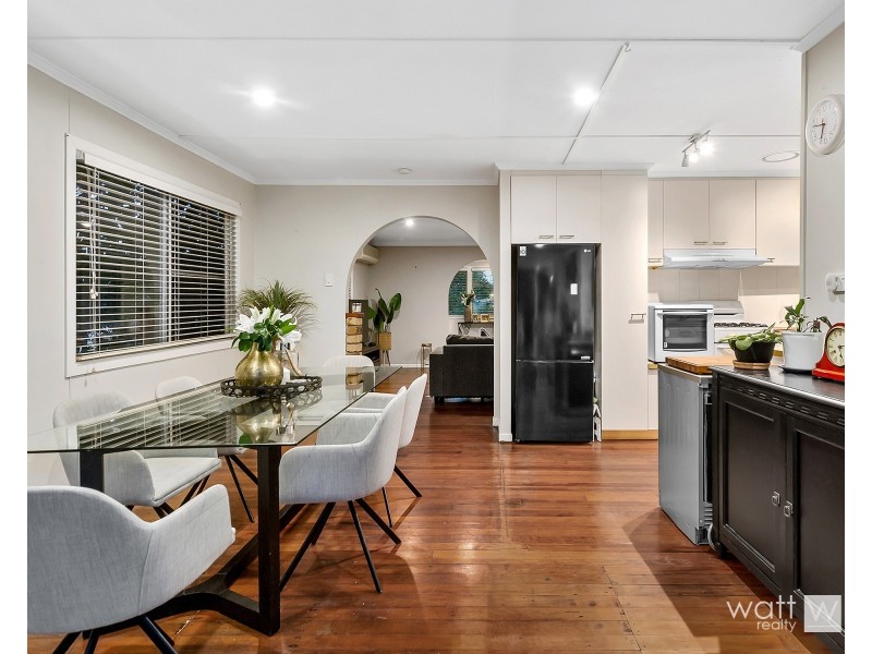 16 Cranbourne Street, Chermside West QLD 4032