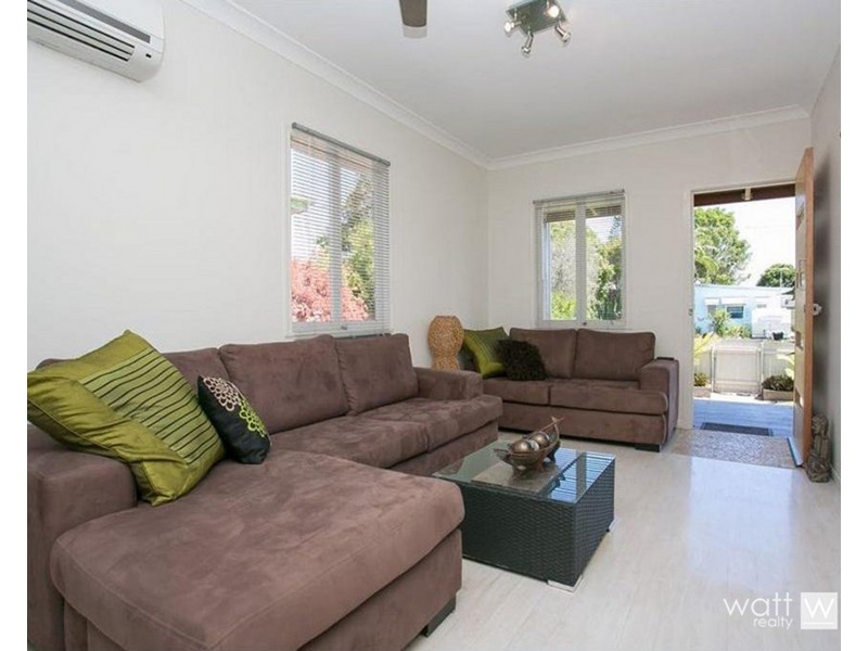 13 Inglis Street, Woody Point QLD 4019