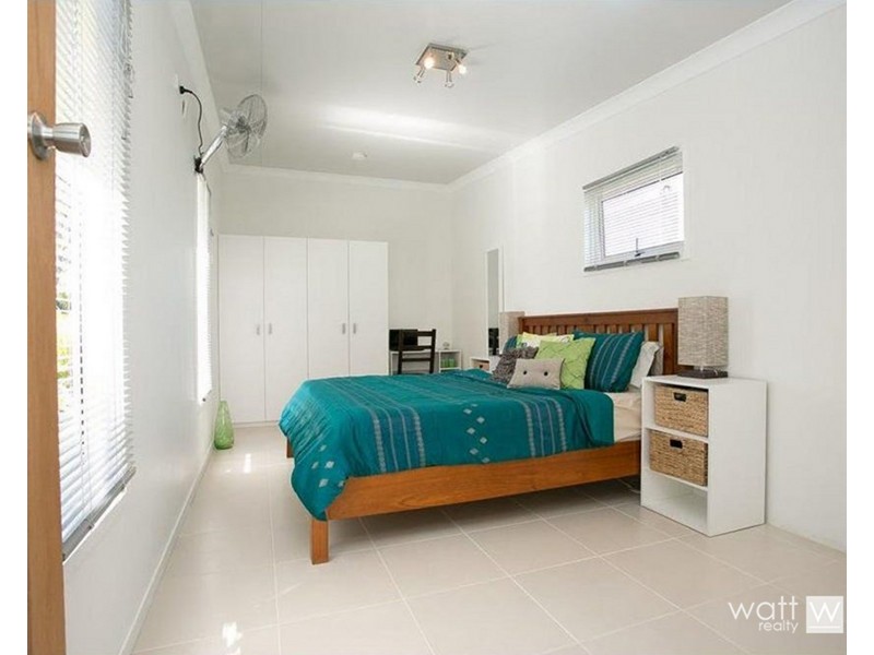 13 Inglis Street, Woody Point QLD 4019