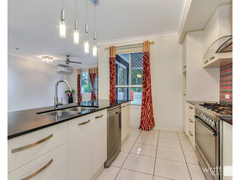 56 Somerset Drive, Carseldine QLD 4034