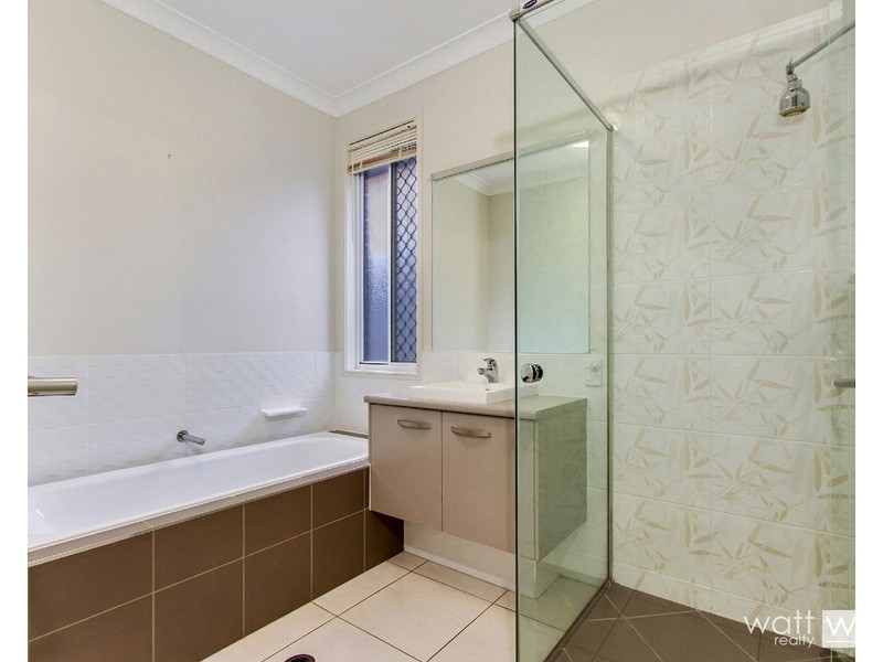 56 Somerset Drive, Carseldine QLD 4034