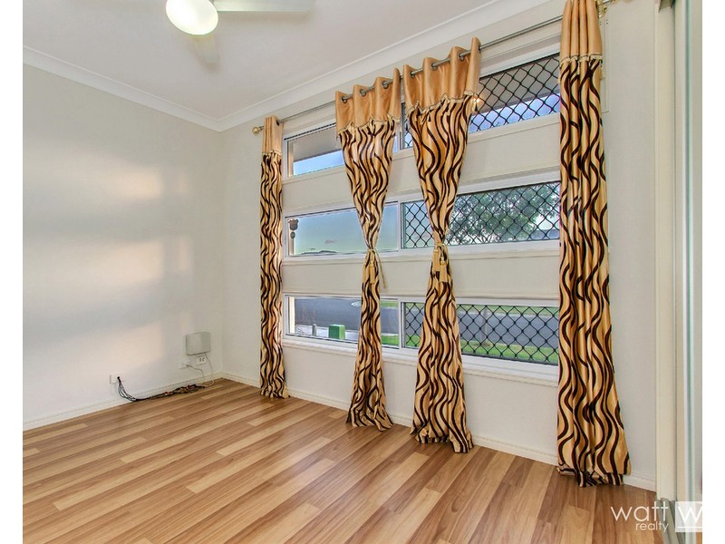 56 Somerset Drive, Carseldine QLD 4034