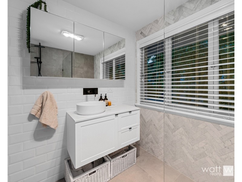 81 Maundrell Terrace, Chermside West QLD 4032