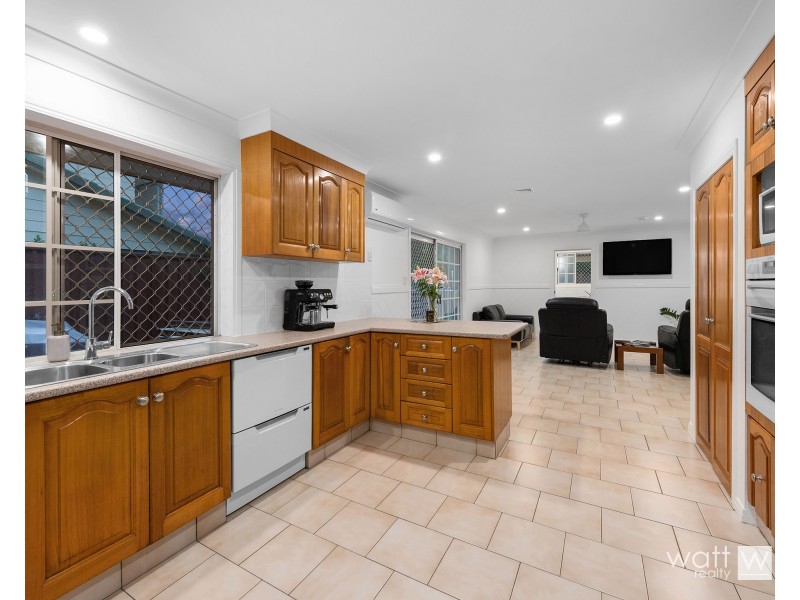 2 Chardonnay Court, Carseldine QLD 4034