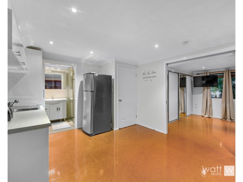 6 Cheltenham Street, Strathpine QLD 4500