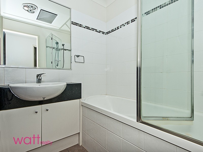 2/5 Eliza Street, Clayfield QLD 4011