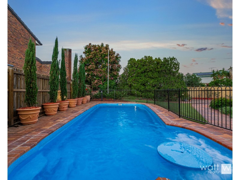 4 Chardonnay Court, Carseldine QLD 4034