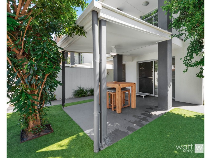 2/30 Henry Street, Chermside QLD 4032