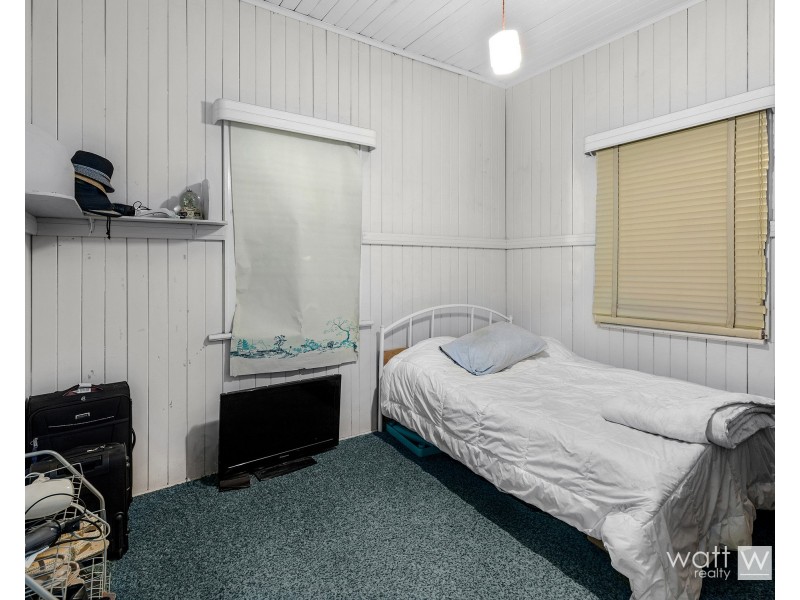 12 Raleigh Parade, Ashgrove QLD 4060
