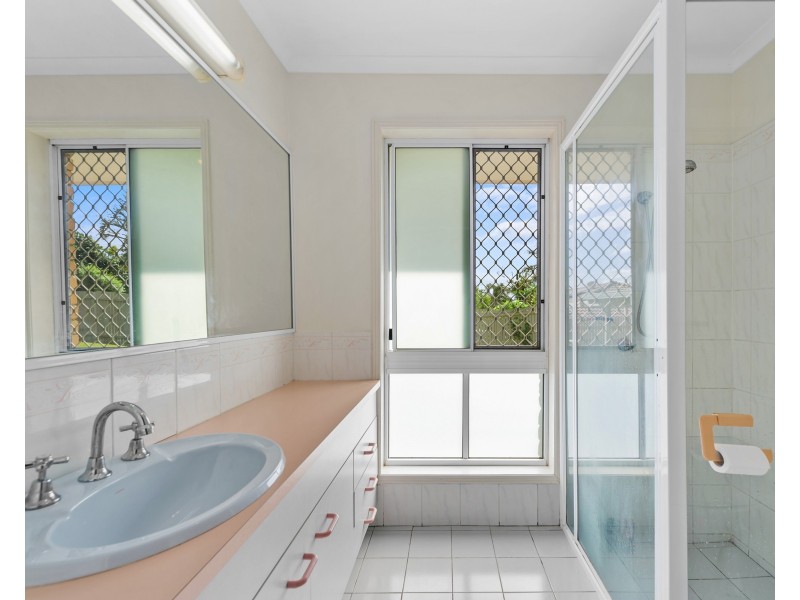 86 Faheys Road West, Albany Creek QLD 4035