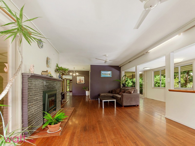 40 Priestley Road, Bridgeman Downs QLD 4035