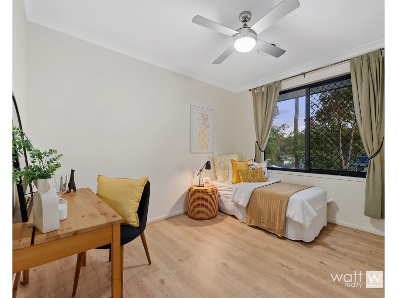 5 Needham Place, Bridgeman Downs QLD 4035
