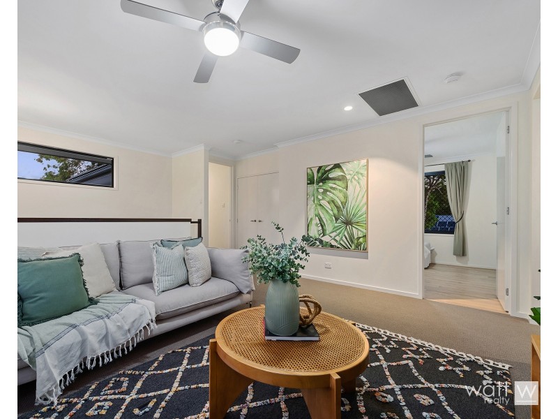 5 Needham Place, Bridgeman Downs QLD 4035