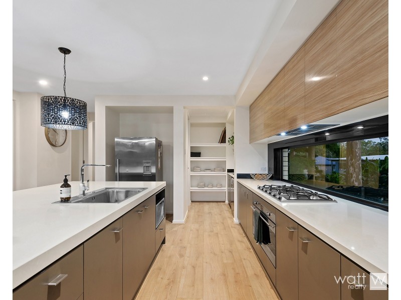 5 Needham Place, Bridgeman Downs QLD 4035