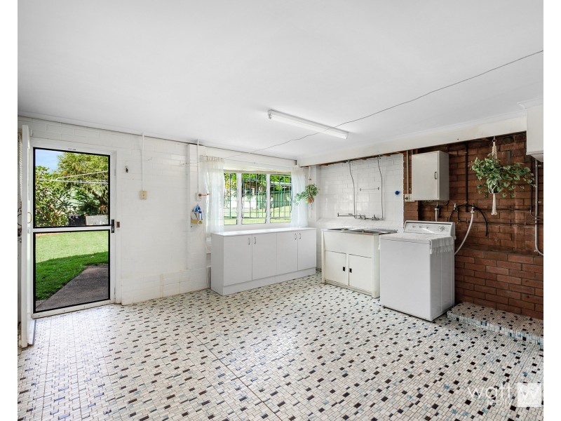 24 Graymond Street, Chermside West QLD 4032